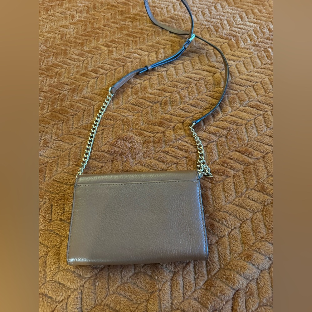 Michael Kors Tan Crossbody Bag with Chain Strap - Picture 3 of 5